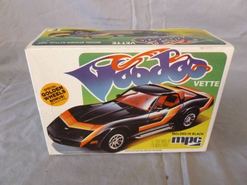 lot 82 image: Model Kit