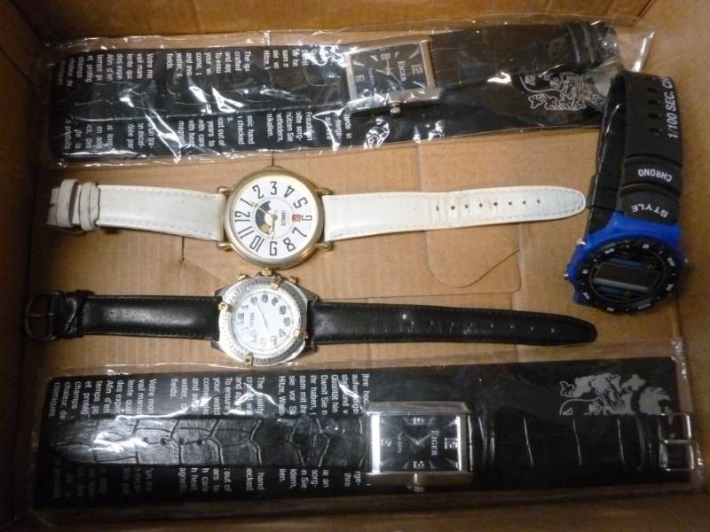 lot 88 image: Watches