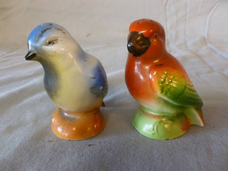 lot 105 image: Antique Salt & Pepper Set