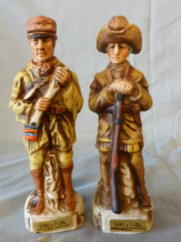 lot 106 image: Vintage Figurines