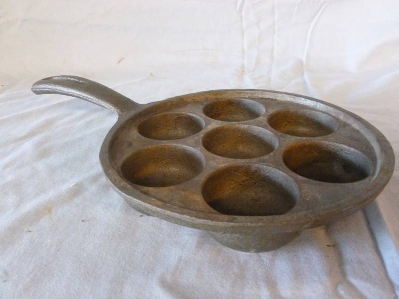 lot 107 image: Cast Iron Pan