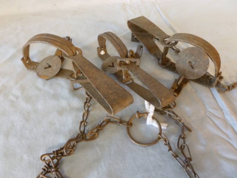 lot 143 image: Vintage Traps