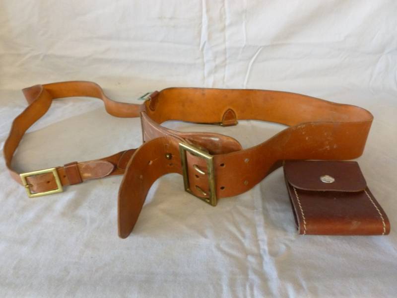 lot 146 image: Holster Sling