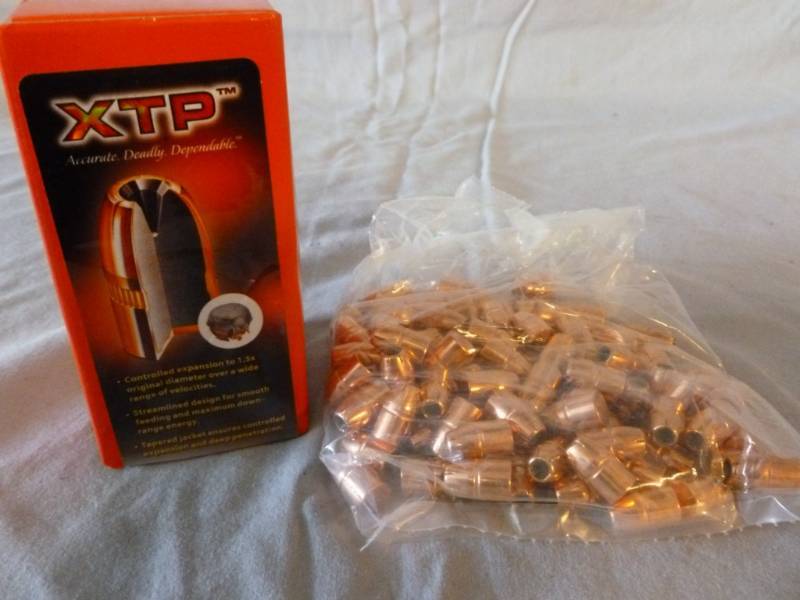 lot 180 image: Pistol Bullets