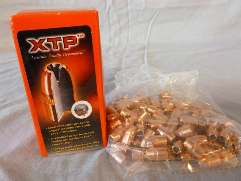 lot 182 image: Pistol Bullets