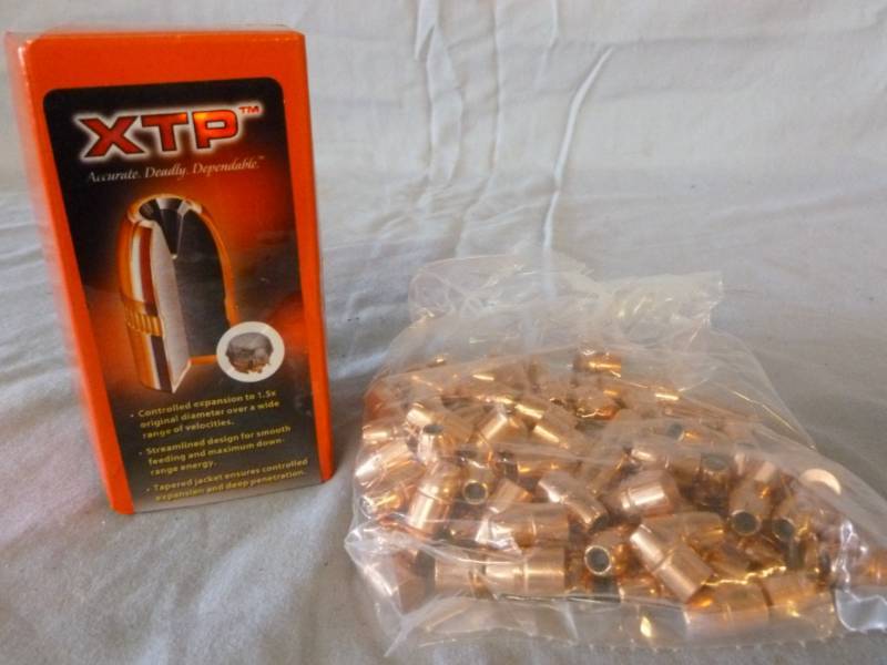 lot 184 image: Pistol Bullets