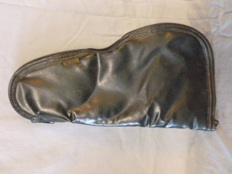 lot 209 image: Pistol Case