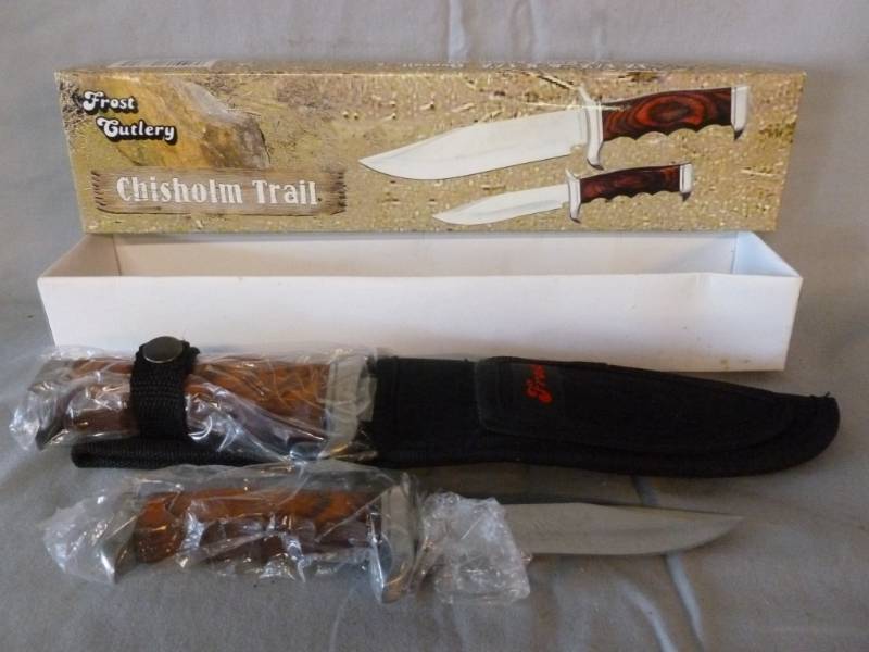 lot 232 image: Collector Knives