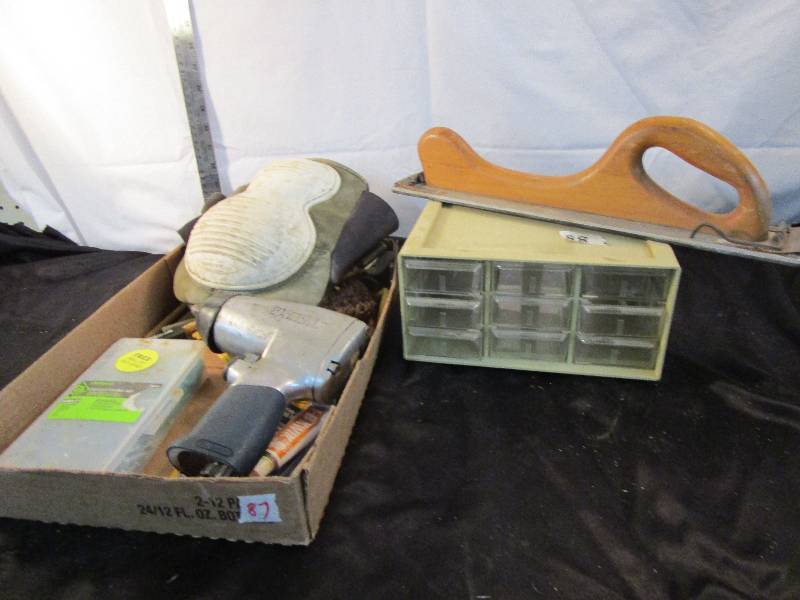 Air Wrench, Screws, Leather Sachet, Knee Pads, Organizer and lots more
