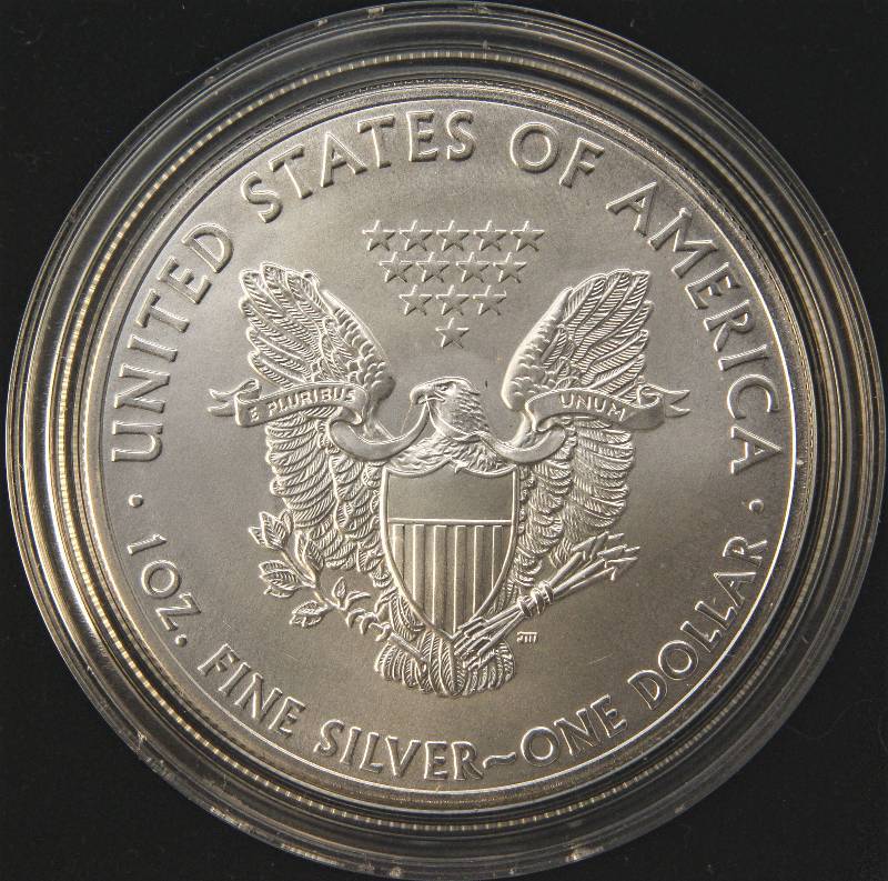lot 81 image: 2013 AMERICAN SILVER EAGLE 1 TROY OZ. .999 FINE SILVER IN AIRTITE