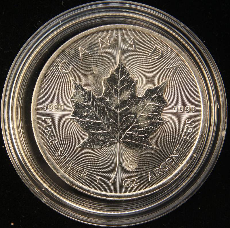 lot 98 image: 2014 CANADA $5 MAPLE LEAF 1 TROY OZ. .9999 FINE SILVER IN AIRTITE