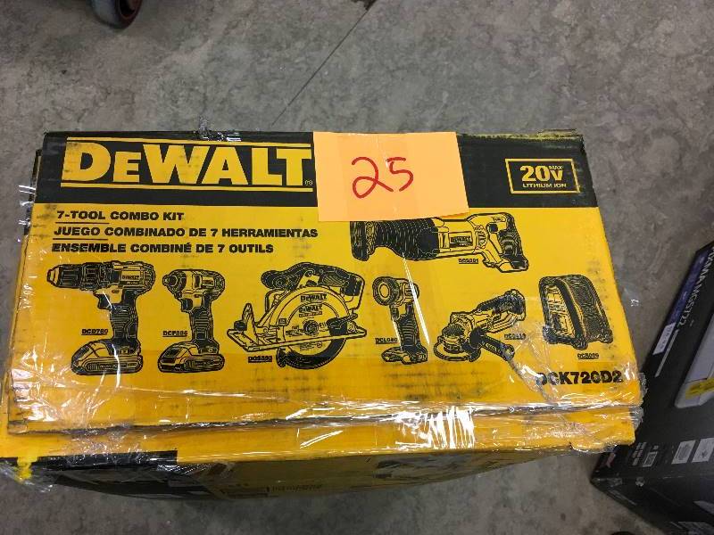 DeWalt 20 Volt MAX Lithium-Ion Cordless Combo Kit (7-Tool) with 2 Batteries 2 Ah, Charger and Contractor Bag open box never used