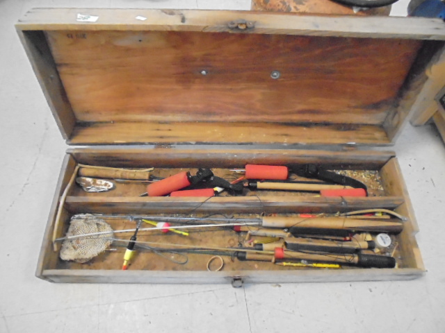 lot 28 image: Ice Fishing Rods