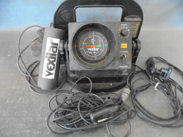 lot 32 image: Vexilar Fish Finder