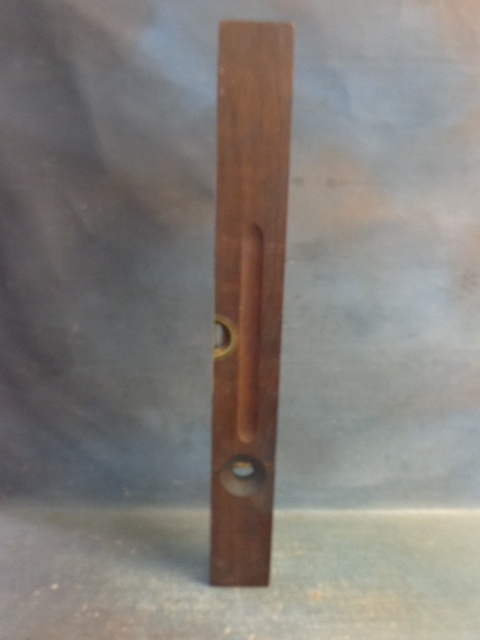 lot 55 image: Vintage Level