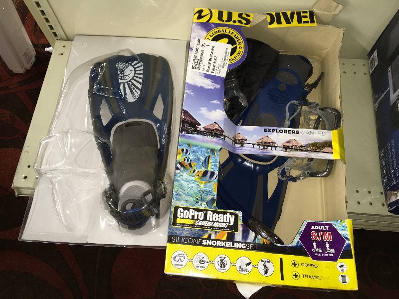 US Divers Adult Snorkel Set, Retail $39.99