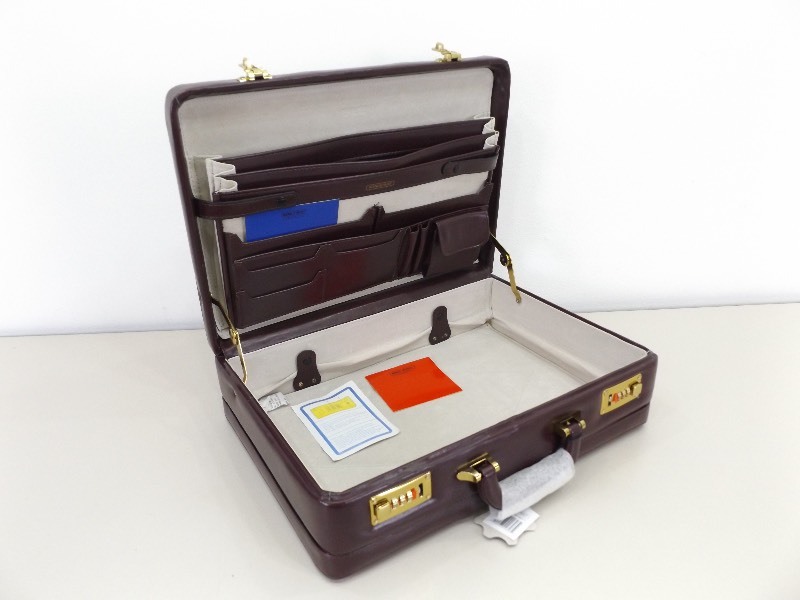 NEW Bond Street Locking Briefcase