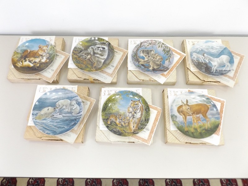 Lot of 7 Yin-Rei Hicks Collectors Plates