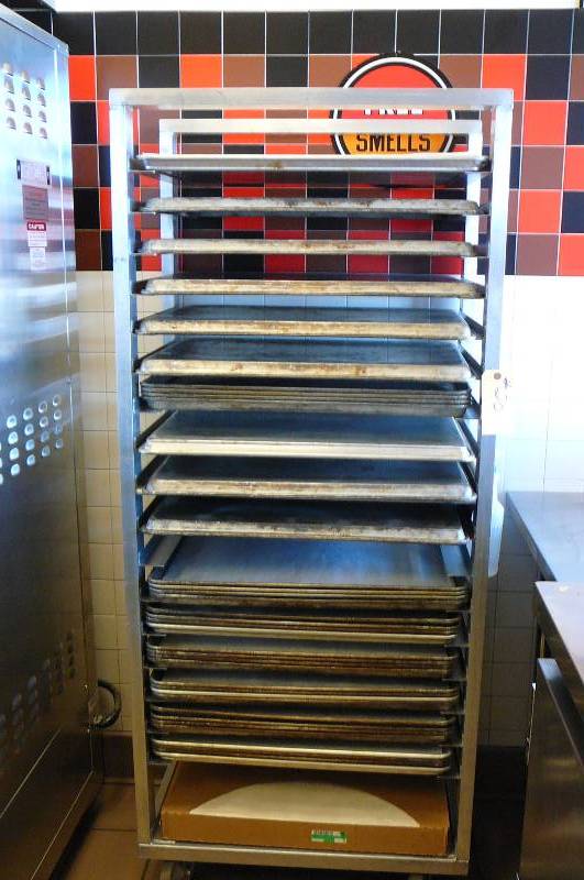 lot 20 image: Alum Cooling Bread Racks with Pans