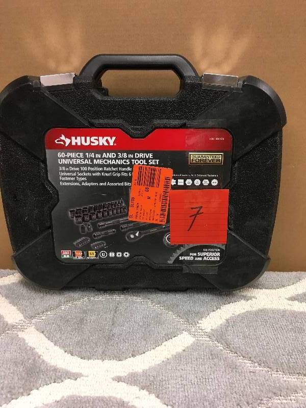 Husky 38 in. Drive 100-Position Universal SAE and Metric Mechanics Tool Set 60 Piece Set NOT USED