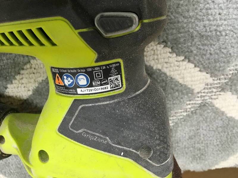 Ryobi 2 Amp 14 Sheet Corded Sander in working conditions