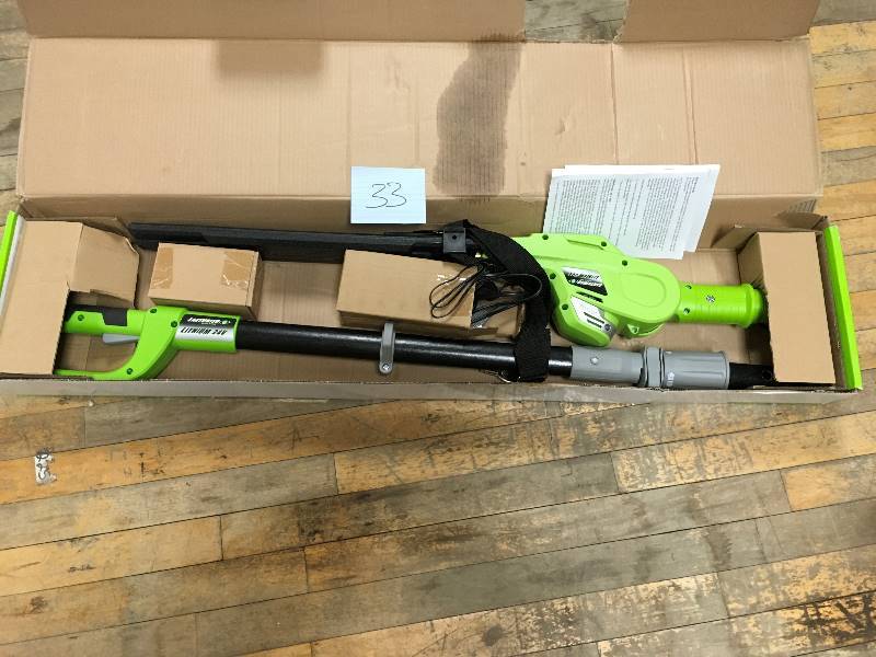 lot 33 image: Earthwise Cordless 24 Volt Lithium Ion Pole 17-Inch Hedge Trimmer open box not used