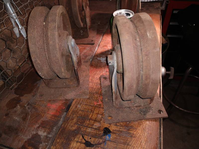 lot 8 image: Steel Casters (4)