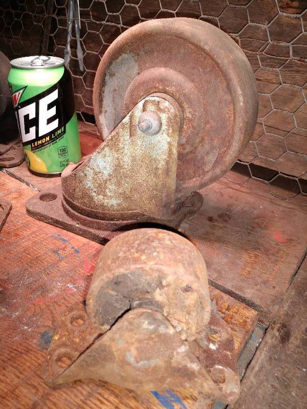 lot 85 image: Bassik Cast Iron and Steel Casters (4)