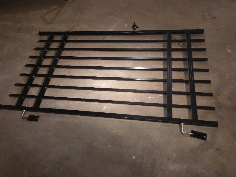 lot 27 image: Metal Steel Gate wHinges