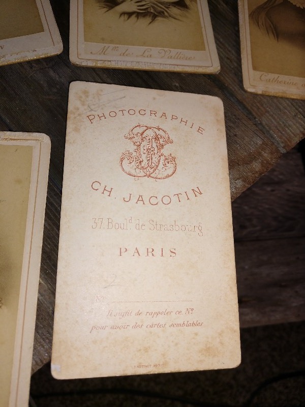lot 47 image: Radlein Art Shop China Glass and Pictures Frame, Photographie CH Jacotin Photo Cards