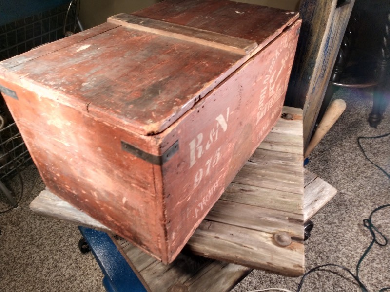 lot 50 image: John De Kuyper & Sons Rotterdam Antique Wood Crate