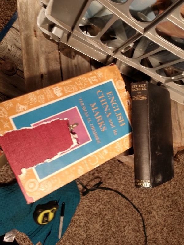 lot 68 image: Vinyl Records (Gray Crate), Book- English China and Its Marks, Book- Little Novels by Arthur Schnitzler