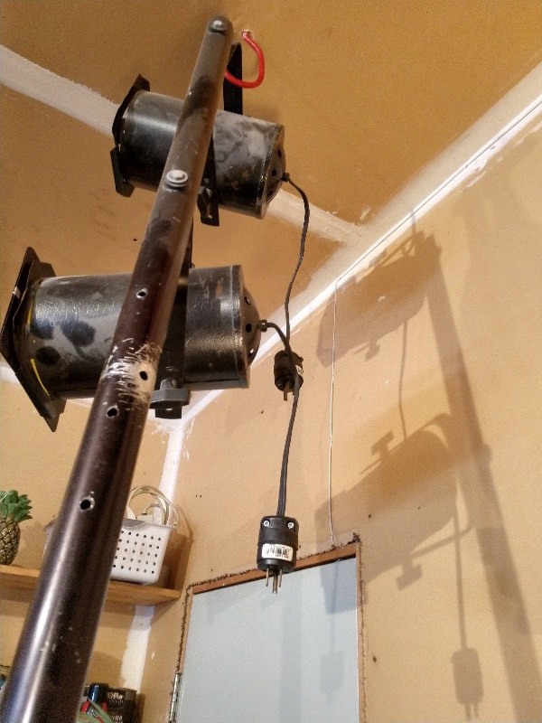 lot 93 image: Antique Stage Lights