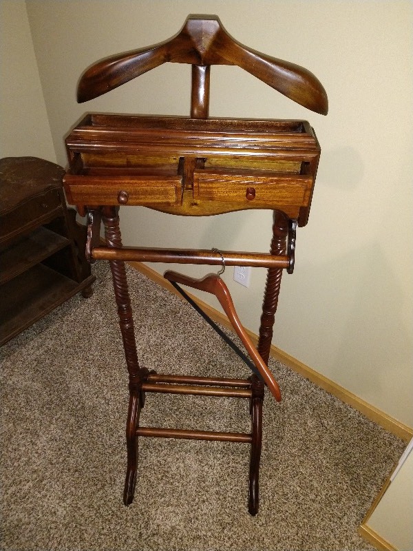 lot 112 image: Antique Coat Rack w Drawers 