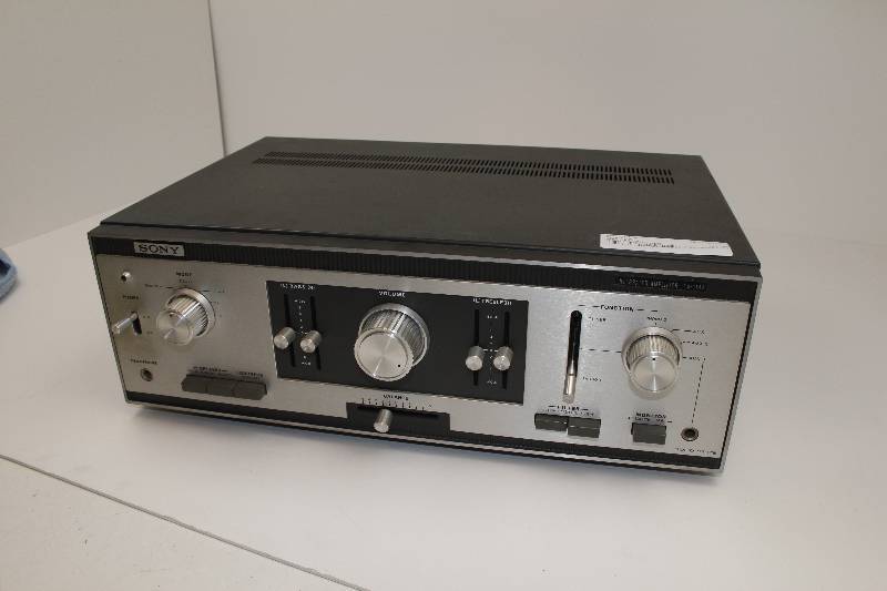 lot 2 image: Vintage SONY TA -1144 INTEGRATED STEREO AMPLIFIER