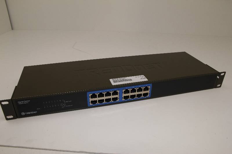 lot 7 image: TRENDnet TEG-S160TX Unmanaged Gigabit Switch