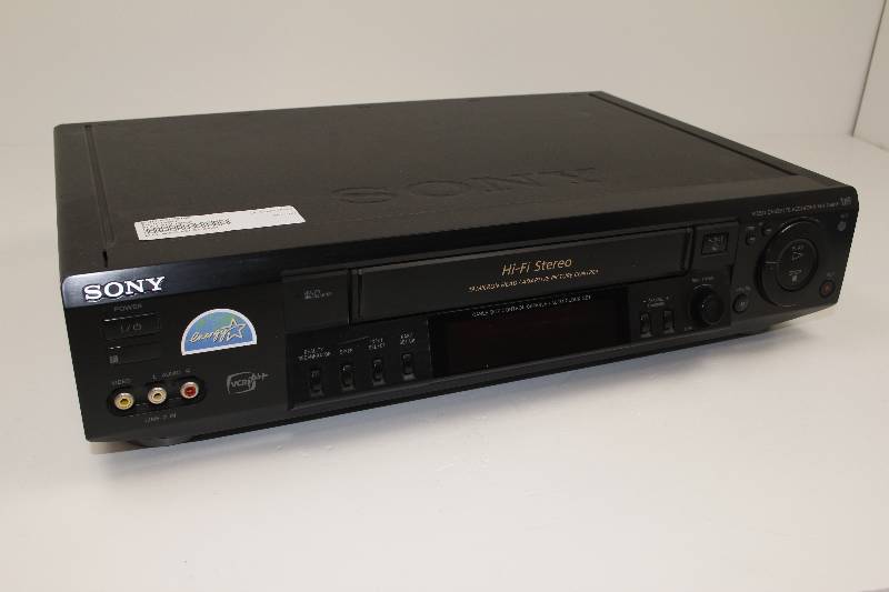 lot 11 image: Refurbished Sony VCR SLV-789HF HiFi Stereo Video Cassette Recorder