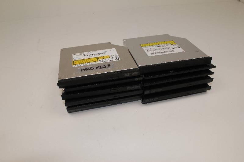 lot 15 image: Lot of 10 Laptop CD roms