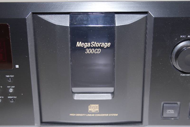 lot 42 image: Refurbished Sony CDPCX355 300-Disc MegaStorage CD Changer