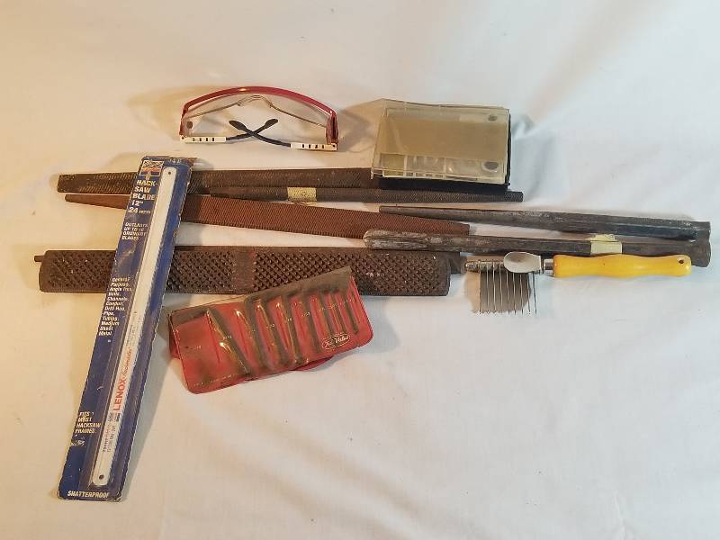 lot 22 image: METAL FILES AND HARDWARE