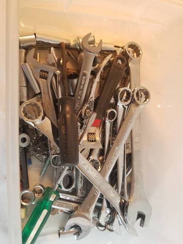 lot 25 image: TOOLS