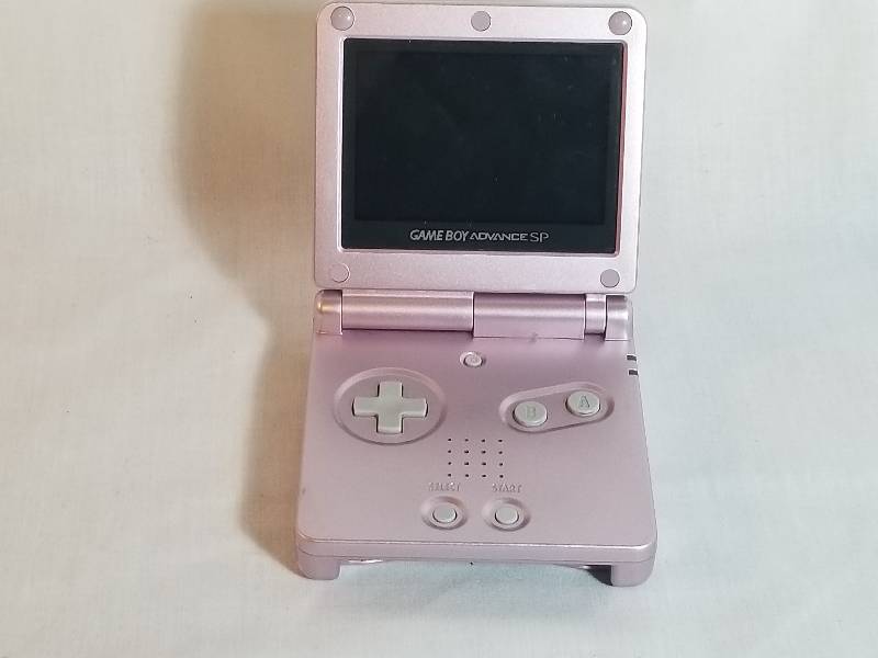 lot 1 image: GAMEBOY ADVANCE SP