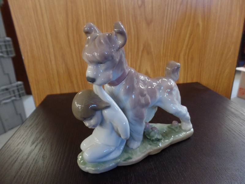 LLADRO FIGURINE