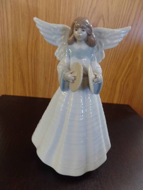 LLADRO FIGURINE