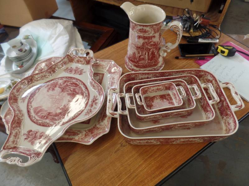 FINE PORCELAIN SERVINGWARE