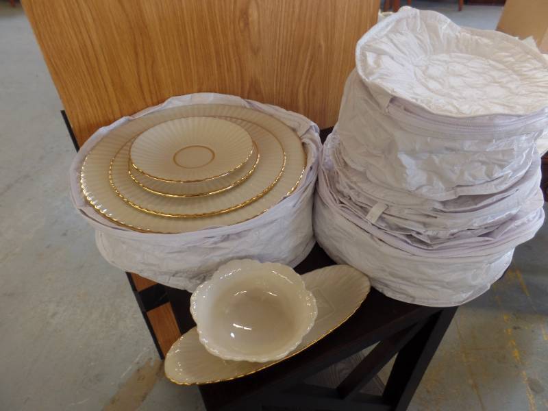 LENOX FINE CHINA DISHES