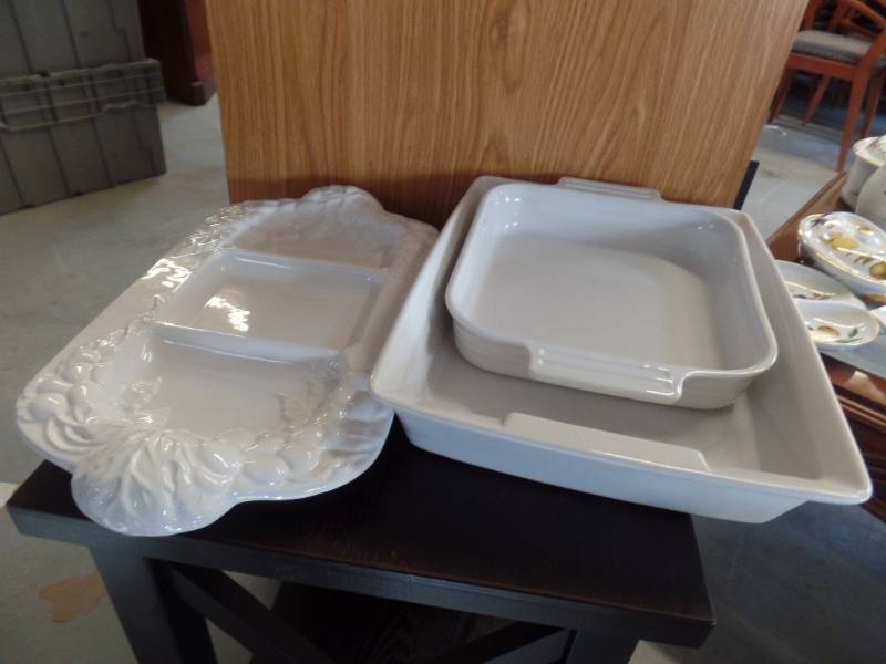 WHITE PORCELAIN DISHES