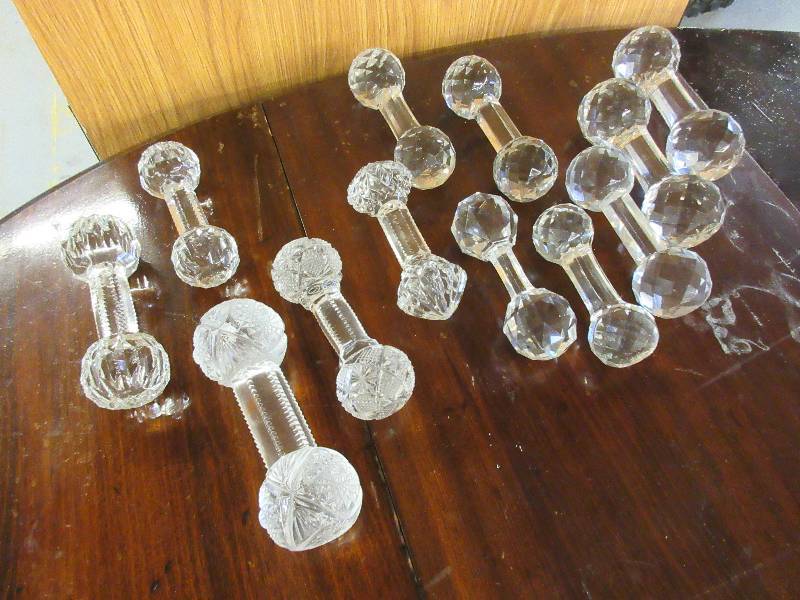 CRYSTAL KNIFE RESTS