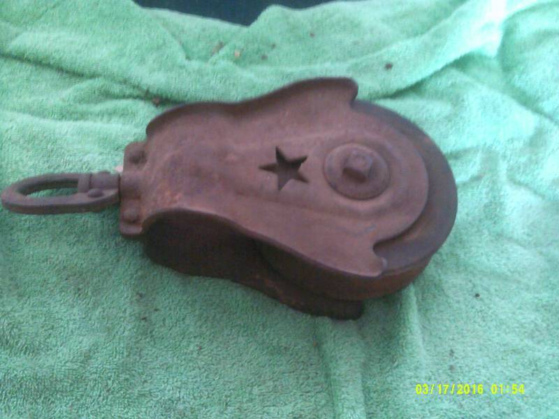 ANTIQUE BARN PULLY