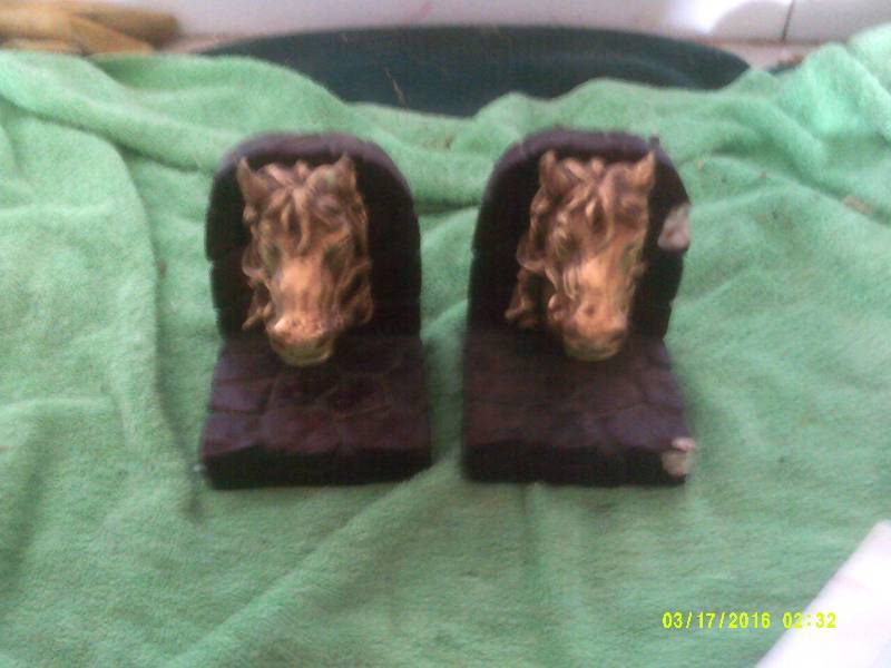 VINTAGE HORSE BOOK ENDS